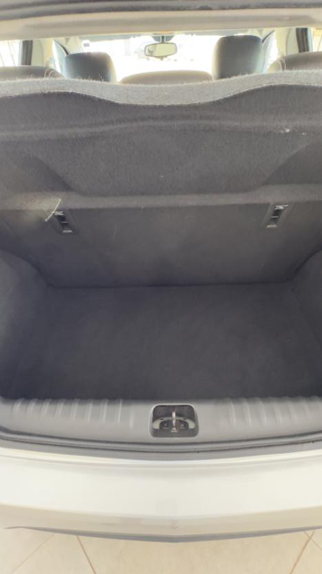 CHEVROLET Onix Hatch 1.4 4P FLEX LTZ AUTOM�TICO, Foto 10
