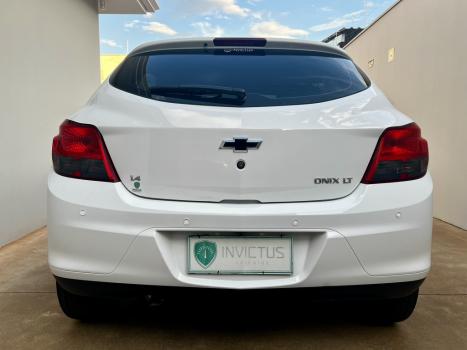 CHEVROLET Onix Hatch 1.4 4P FLEX LT, Foto 6