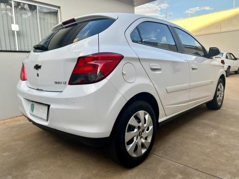 CHEVROLET Onix Hatch 1.4 4P FLEX LT, Foto 7