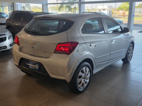 CHEVROLET Onix Hatch 1.4 4P FLEX LT, Foto 4