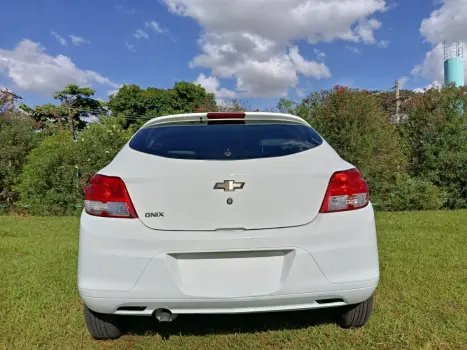 CHEVROLET Onix Hatch 1.0 4P FLEX JOY, Foto 2