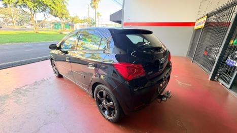 CHEVROLET Onix Hatch 1.4 4P FLEX LTZ, Foto 4