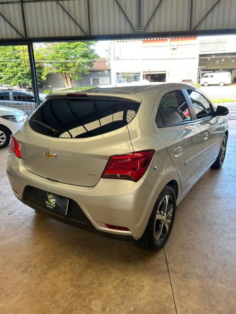 CHEVROLET Onix Hatch 1.4 4P FLEX LTZ, Foto 6