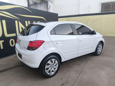 CHEVROLET Onix Hatch 1.4 4P FLEX LT, Foto 4