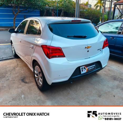 CHEVROLET Onix Hatch 1.4 4P FLEX LT, Foto 2