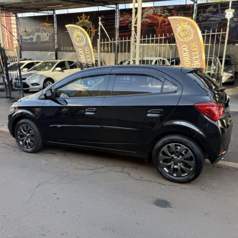 CHEVROLET Onix Hatch 1.0 4P FLEX JOY BLACK, Foto 4