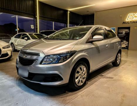 CHEVROLET Onix Hatch 1.4 4P FLEX LT, Foto 4
