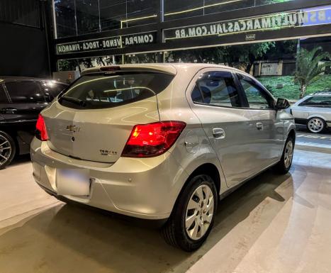 CHEVROLET Onix Hatch 1.4 4P FLEX LT, Foto 6