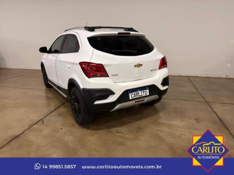 CHEVROLET Onix Hatch 1.4 4P FLEX ACTIV AUTOM�TICO, Foto 2