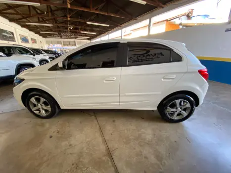 CHEVROLET Onix Hatch 1.4 4P FLEX LT, Foto 14