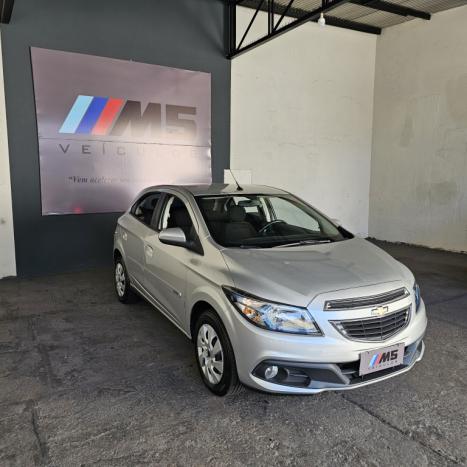 CHEVROLET Onix Hatch 1.4 4P FLEX LT AUTOM�TICO, Foto 3