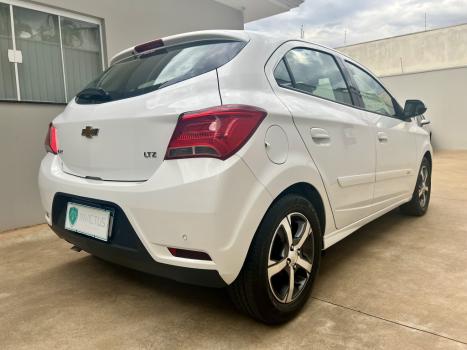 CHEVROLET Onix Hatch 1.4 4P FLEX LTZ AUTOM�TICO, Foto 7