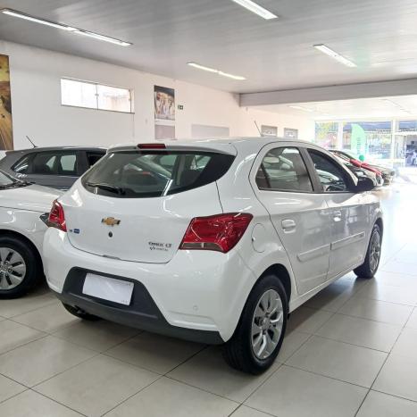 CHEVROLET Onix Hatch 1.4 4P FLEX LT, Foto 4