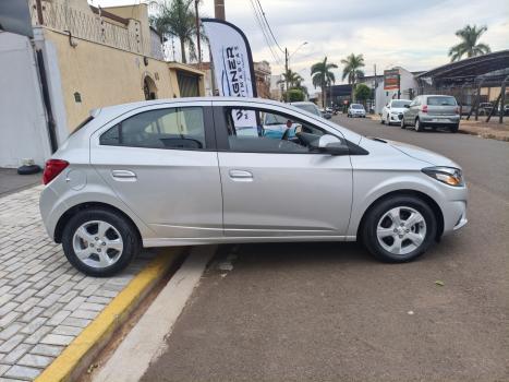 CHEVROLET Onix Hatch 1.4 4P FLEX LT, Foto 4