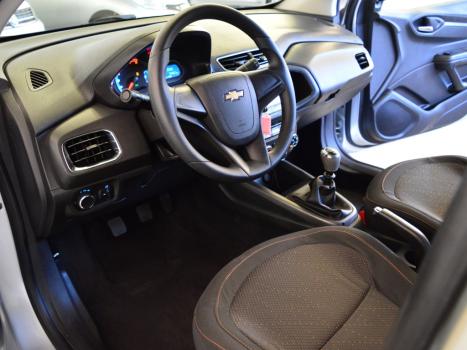 CHEVROLET Onix Hatch 1.4 4P FLEX LT, Foto 5