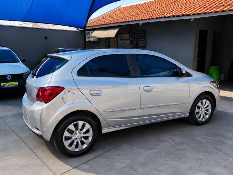 CHEVROLET Onix Hatch 1.4 4P FLEX LT, Foto 4