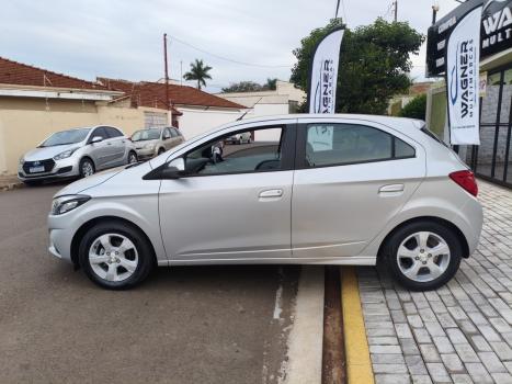 CHEVROLET Onix Hatch 1.4 4P FLEX LT, Foto 3