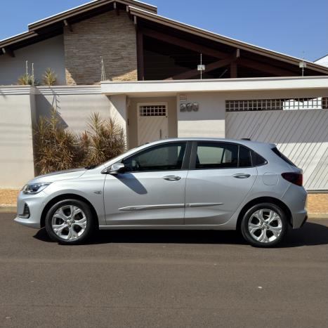 CHEVROLET Onix Hatch 1.0 12V 4P FLEX PREMIER 2 TURBO AUTOM�TICO, Foto 8