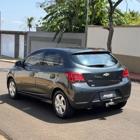 CHEVROLET Onix Hatch 1.4 4P FLEX LT, Foto 4