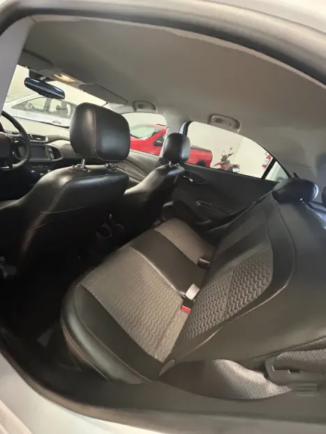 CHEVROLET Onix Hatch 1.4 4P FLEX LTZ, Foto 2