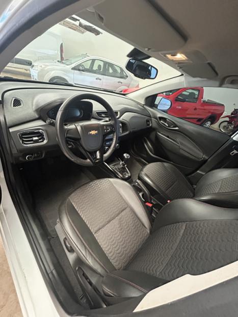 CHEVROLET Onix Hatch 1.4 4P FLEX LTZ, Foto 3