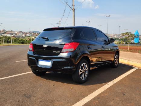 CHEVROLET Onix Hatch 1.4 4P FLEX LTZ AUTOM�TICO, Foto 4