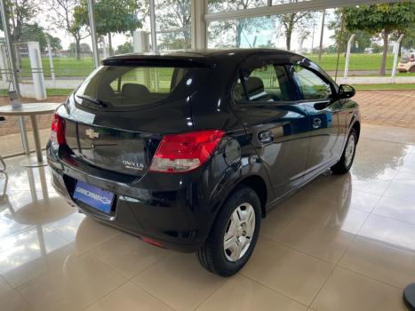 CHEVROLET Onix Hatch 1.0 4P FLEX LS, Foto 4