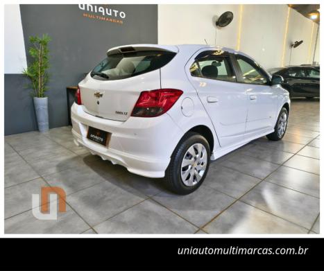 CHEVROLET Onix Hatch 1.4 4P FLEX LT, Foto 5