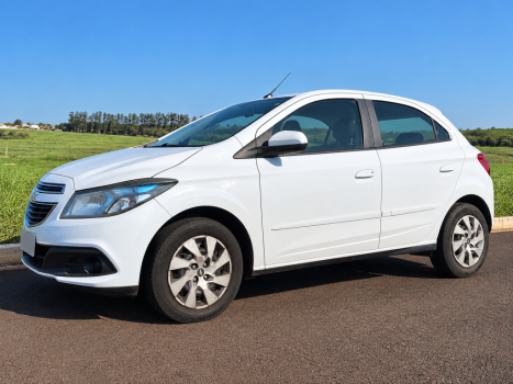 CHEVROLET Onix Hatch 1.4 4P FLEX LT, Foto 4