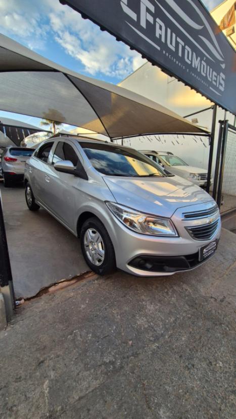 CHEVROLET Onix Hatch 1.4 4P FLEX LT, Foto 10