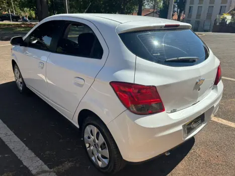 CHEVROLET Onix Hatch 1.4 4P FLEX LT AUTOMÁTICO, Foto 17