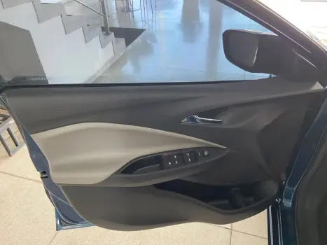 CHEVROLET Onix Sedan 1.0 12V 4P FLEX PREMIER PLUS TURBO AUTOM�TICO, Foto 7