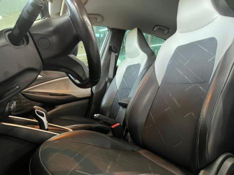 CHEVROLET Onix Sedan 1.0 12V 4P FLEX PLUS TURBO AUTOM�TICO, Foto 4