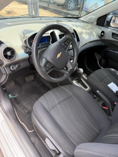CHEVROLET Sonic Sedan 1.6 16V 4P LT FLEX AUTOM�TICO, Foto 8