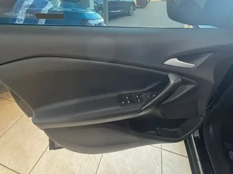 CHEVROLET Tracker 1.0 12V FLEX TURBO MIDNIGHT AUTOM�TICO, Foto 6