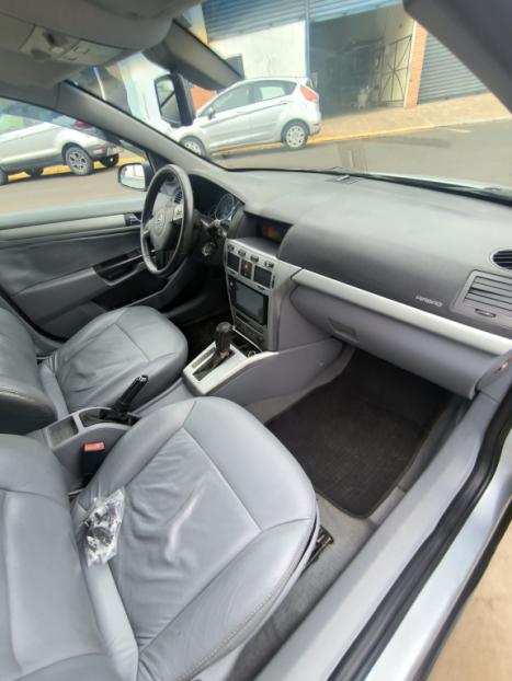 CHEVROLET Vectra Sedan 2.0 4P FLEX ELEGANCE AUTOMÁTICO, Foto 4 CHEVROLET Vectra Sedan 2.0 4P FLEX ELEGANCE AUTOMÁTICO, Foto 4