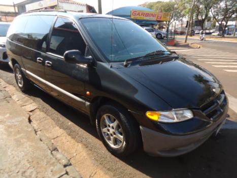 CHRYSLER Grand Caravan 3.3 V6 12V 4P LE AUTOMÁTICO, Foto 2 CHRYSLER Grand Caravan 3.3 V6 12V 4P LE AUTOMÁTICO, Foto 2