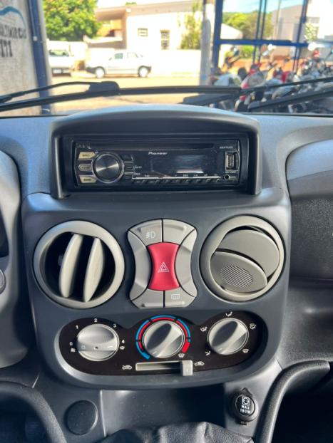 FIAT Doblo 1.4 4P FLEX ATTRACTIVE 7 LUGARES, Foto 8