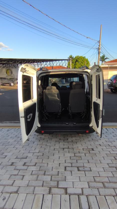 FIAT Doblo 1.8 16V 4P FLEX ESSENCE 7 LUGARES, Foto 2