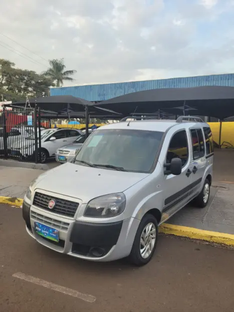 FIAT Doblo 1.8 16V 4P FLEX ESSENCE 7 LUGARES, Foto 3