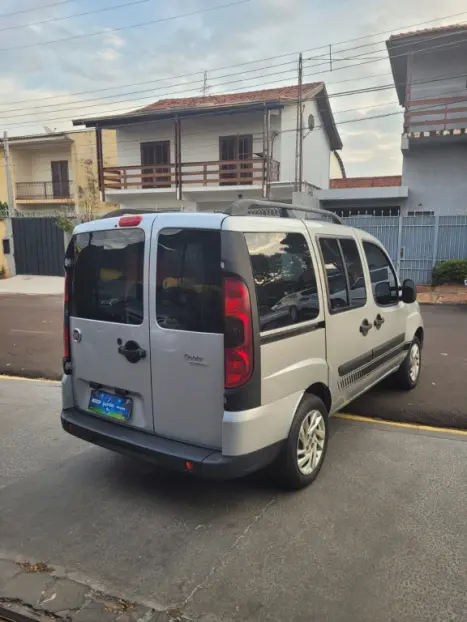 FIAT Doblo 1.8 16V 4P FLEX ESSENCE 7 LUGARES, Foto 4