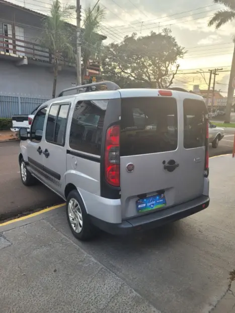 FIAT Doblo 1.8 16V 4P FLEX ESSENCE 7 LUGARES, Foto 5