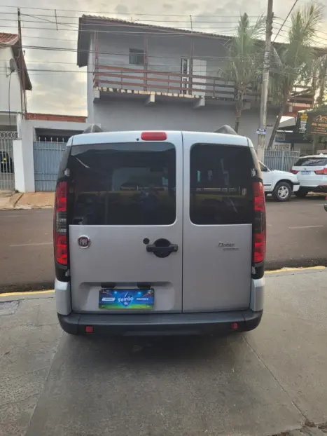 FIAT Doblo 1.8 16V 4P FLEX ESSENCE 7 LUGARES, Foto 6