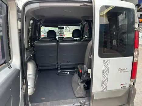 FIAT Doblo 1.8 4P FLEX ADVENTURE LOCKER 6 LUGARES, Foto 18