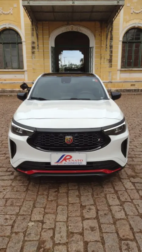 FIAT Fastback 1.3 16V 4P FLEX ABARTH TURBO 270 AUTOM�TICO, Foto 2