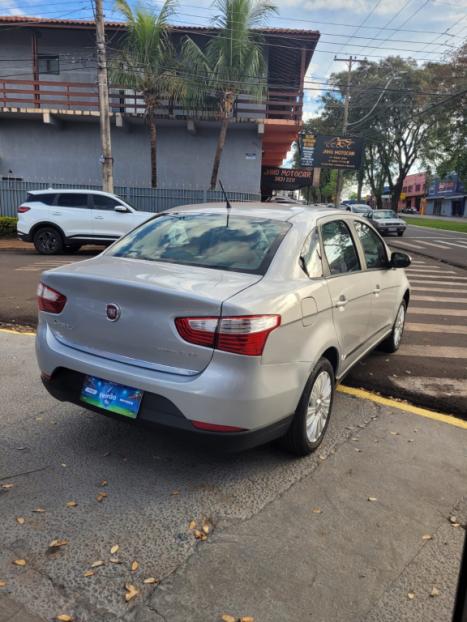 FIAT Grand Siena 1.6 16V 4P FLEX ESSENCE DUALOGIC AUTOMATIZADO, Foto 6