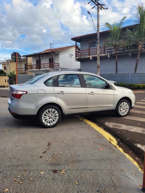 FIAT Grand Siena 1.6 16V 4P FLEX ESSENCE DUALOGIC AUTOMATIZADO, Foto 7