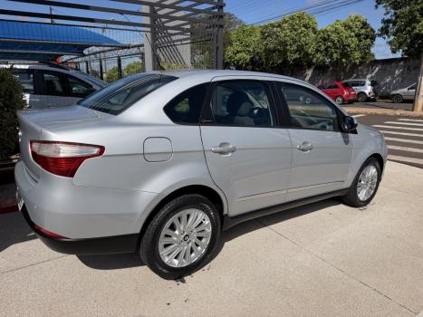 FIAT Grand Siena 1.6 16V 4P ESSENCE FLEX, Foto 4