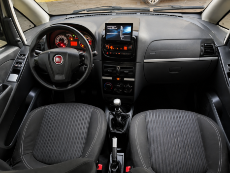 FIAT Idea 1.6 16V 4P ESSENCE FLEX, Foto 2