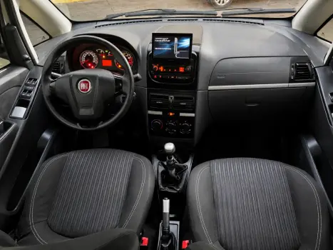 FIAT Idea 1.6 16V 4P ESSENCE FLEX, Foto 6